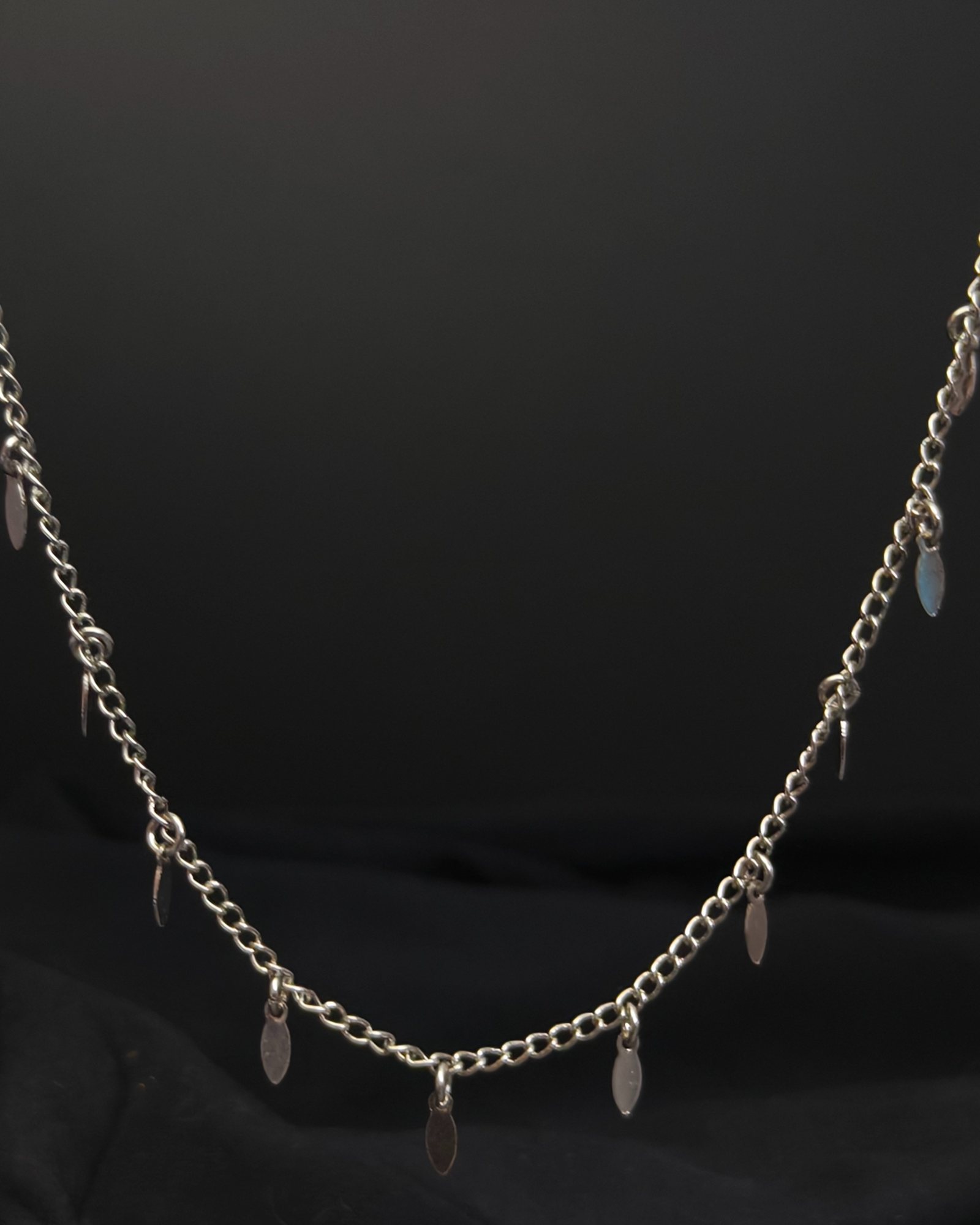 Chain necklace with silver leaf charms