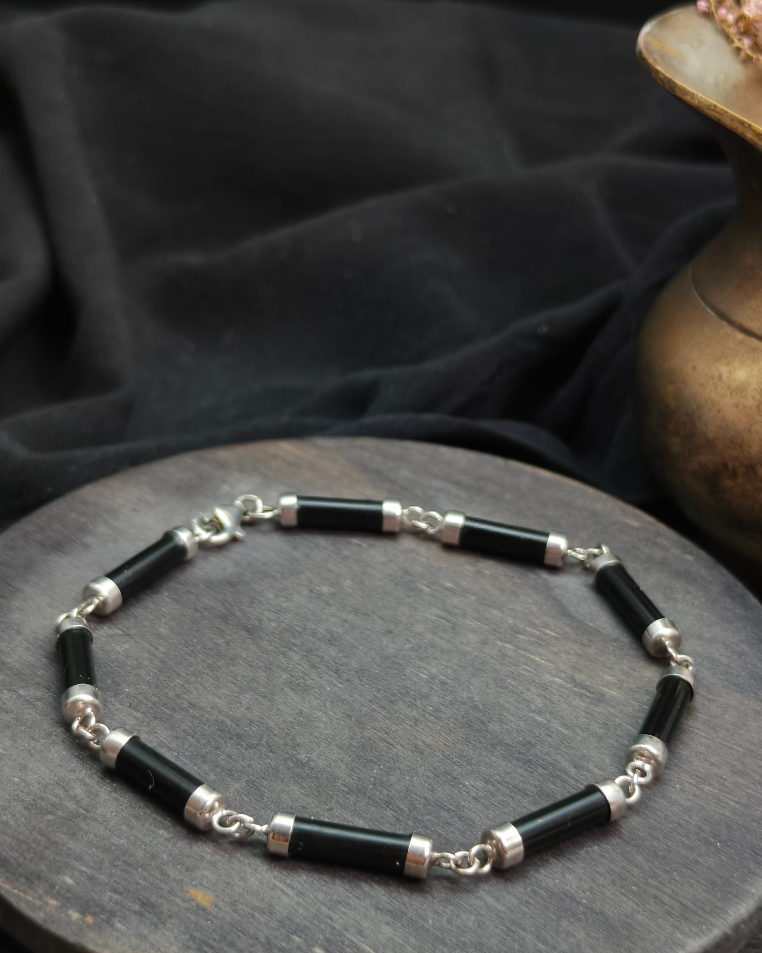 Tube link bracelet in silver and resin