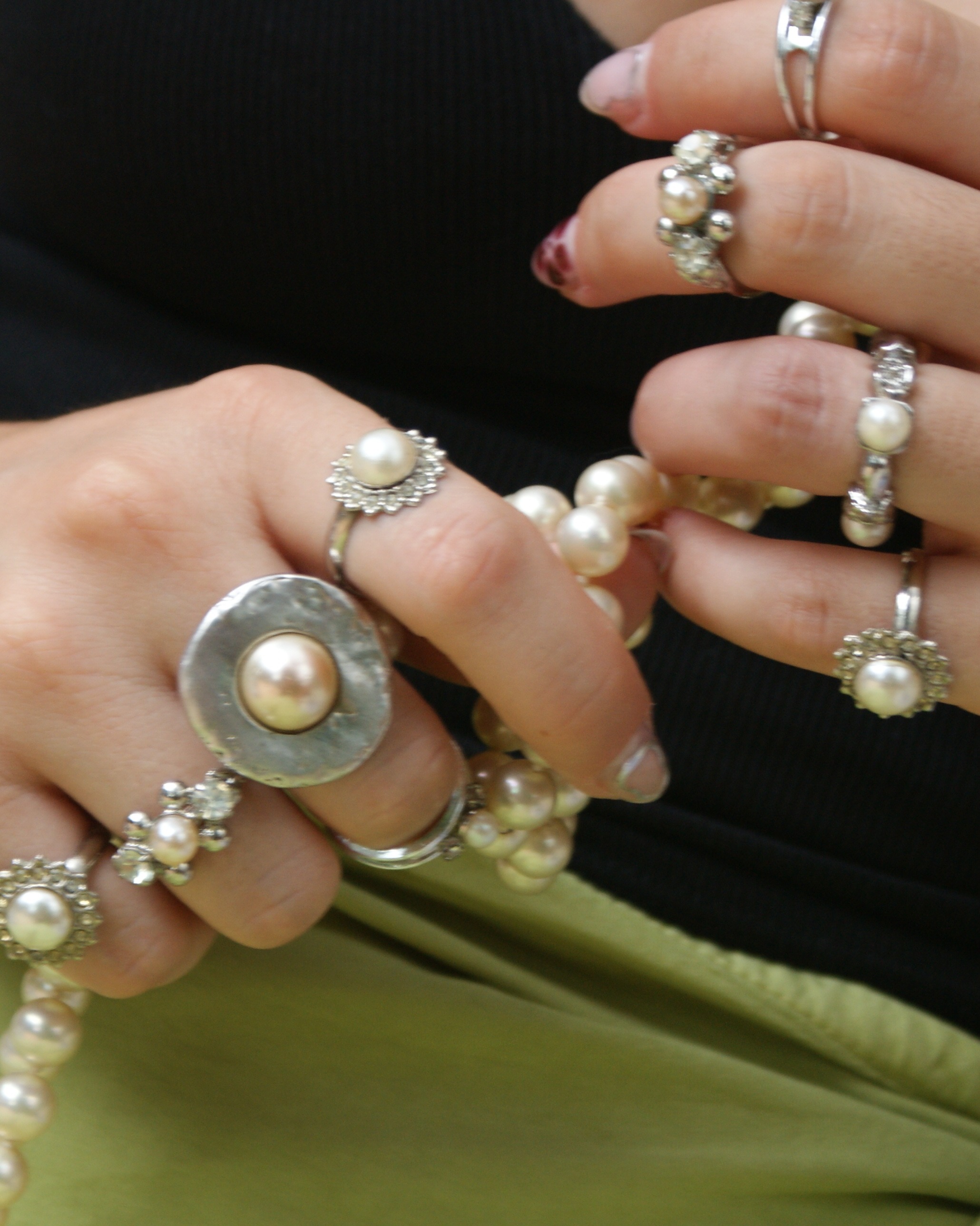 Vintage ring with pearl and crystals – 1980s/90s (alternate view)