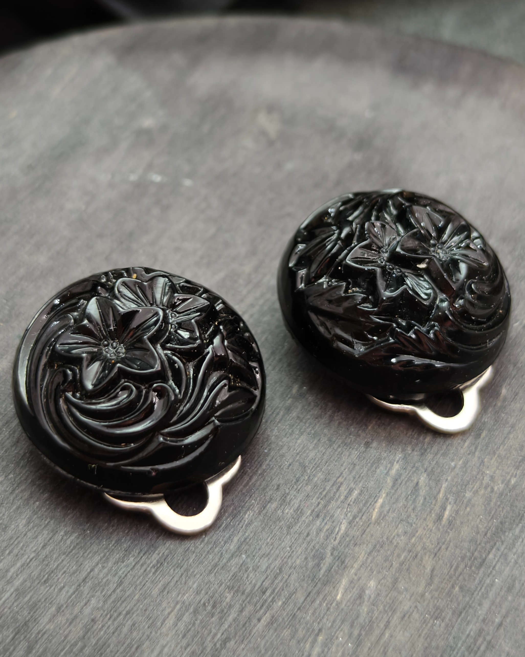 Vintage black crystal clip-on earrings with flowers