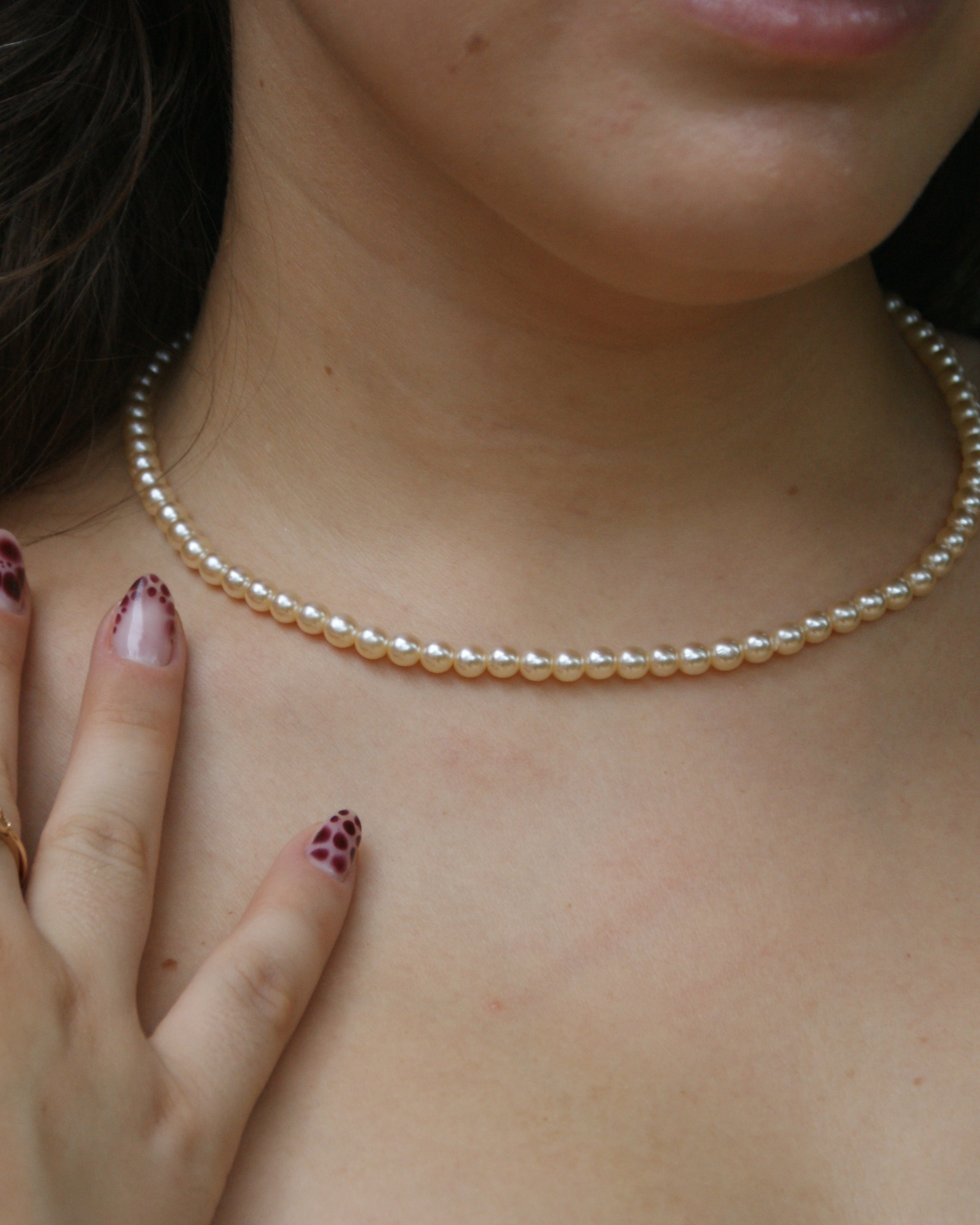 Vintage faux pearl choker, 1960s–70s (alternate view)