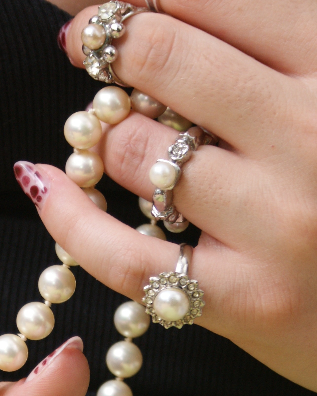 Silver-tone Y2K ring with faux pearls and roses (alternate view)