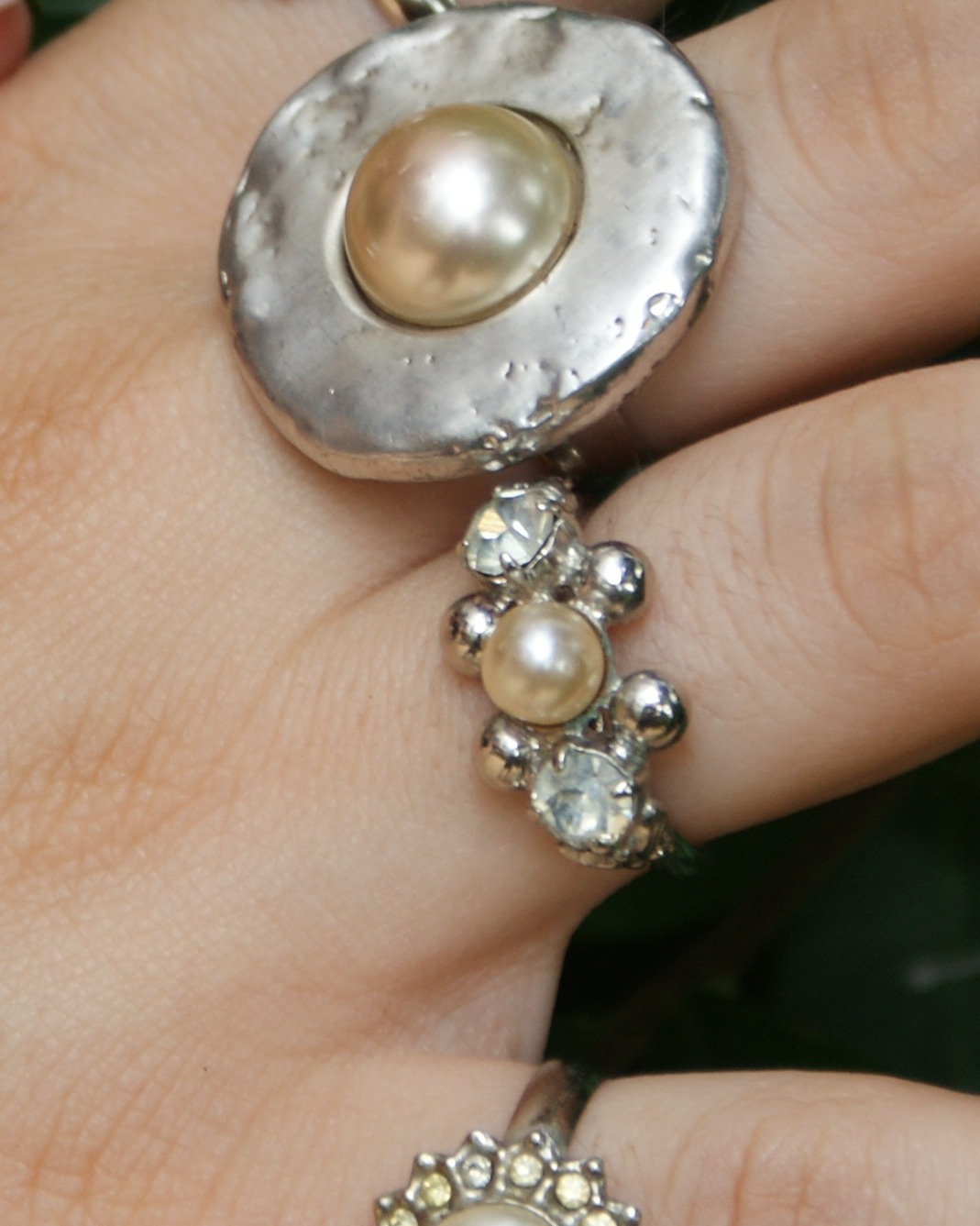 Silver-tone cocktail ring with pearl and crystals – 80s/90s (alternate view)