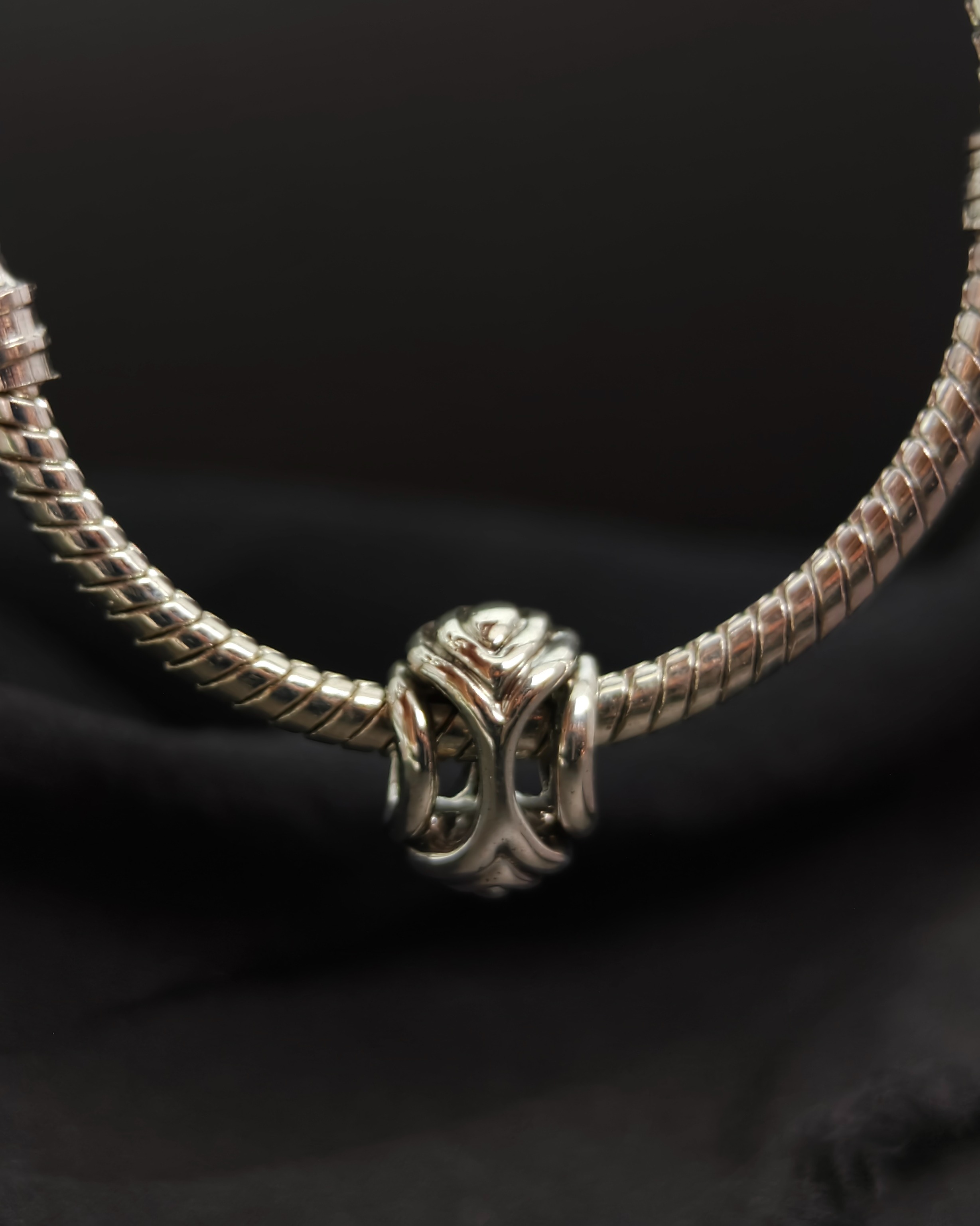 Zajira art noveau Charm