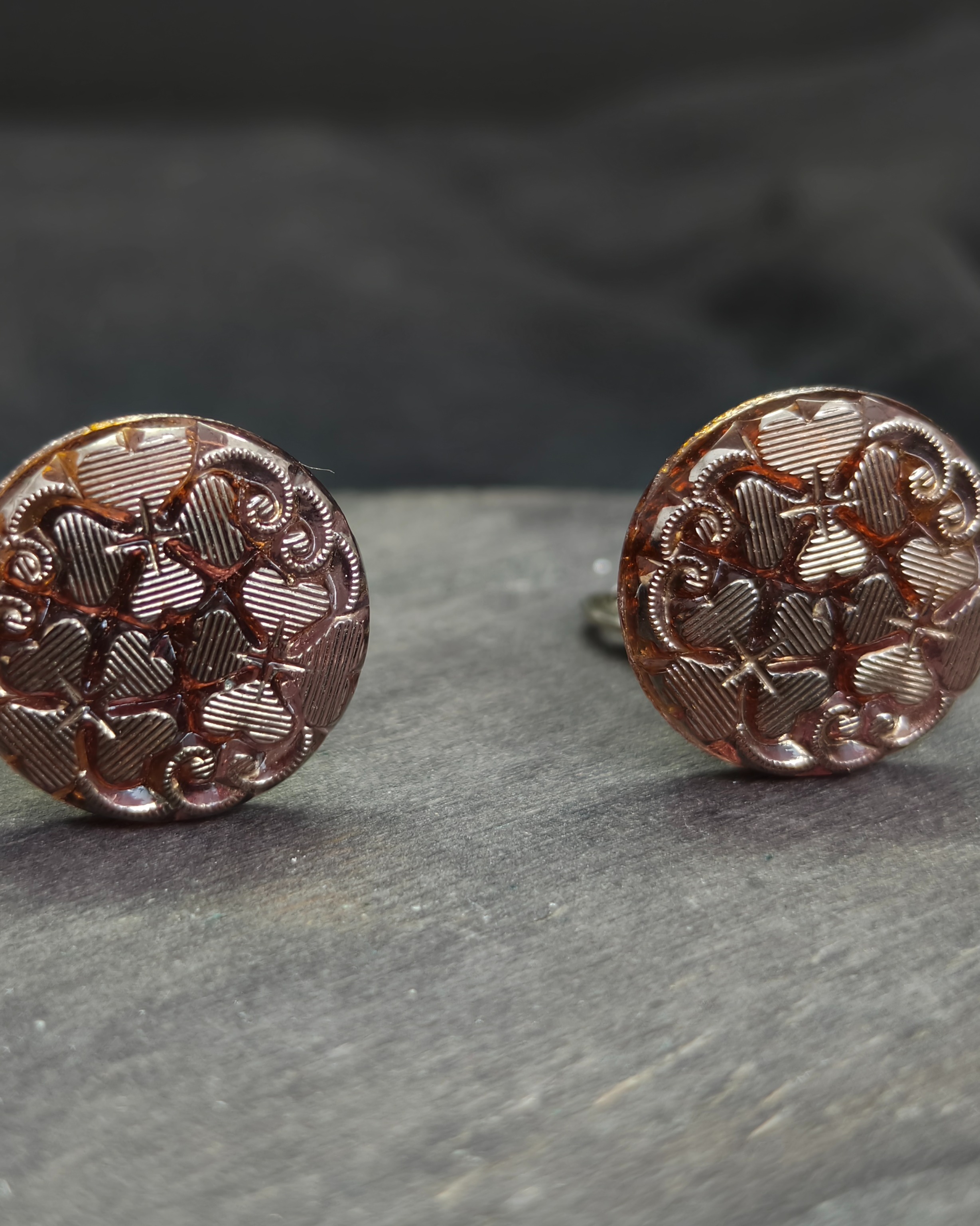 Vintage pressed-glass clip-on earrings with clovers - 1960s/70s